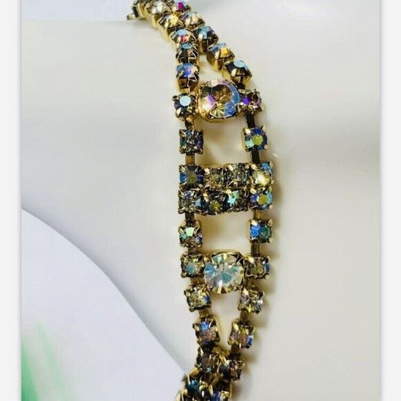Vintage Aurora Borealis Shimmering Rhinestone Gold Tone Tennis Bracelet 8” - Picture 8 of 10